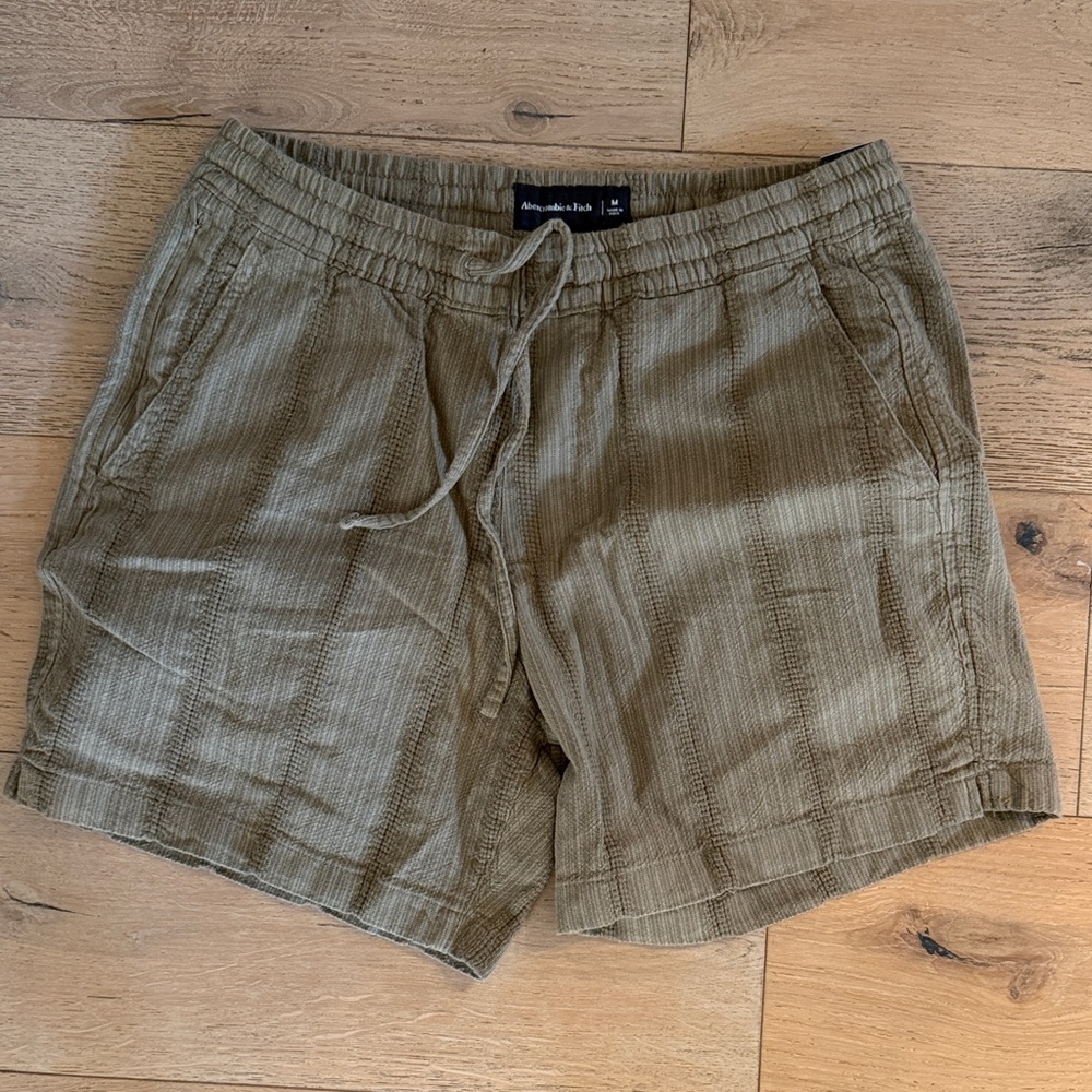 Abercrombie & Fitch Khaki Shorts
